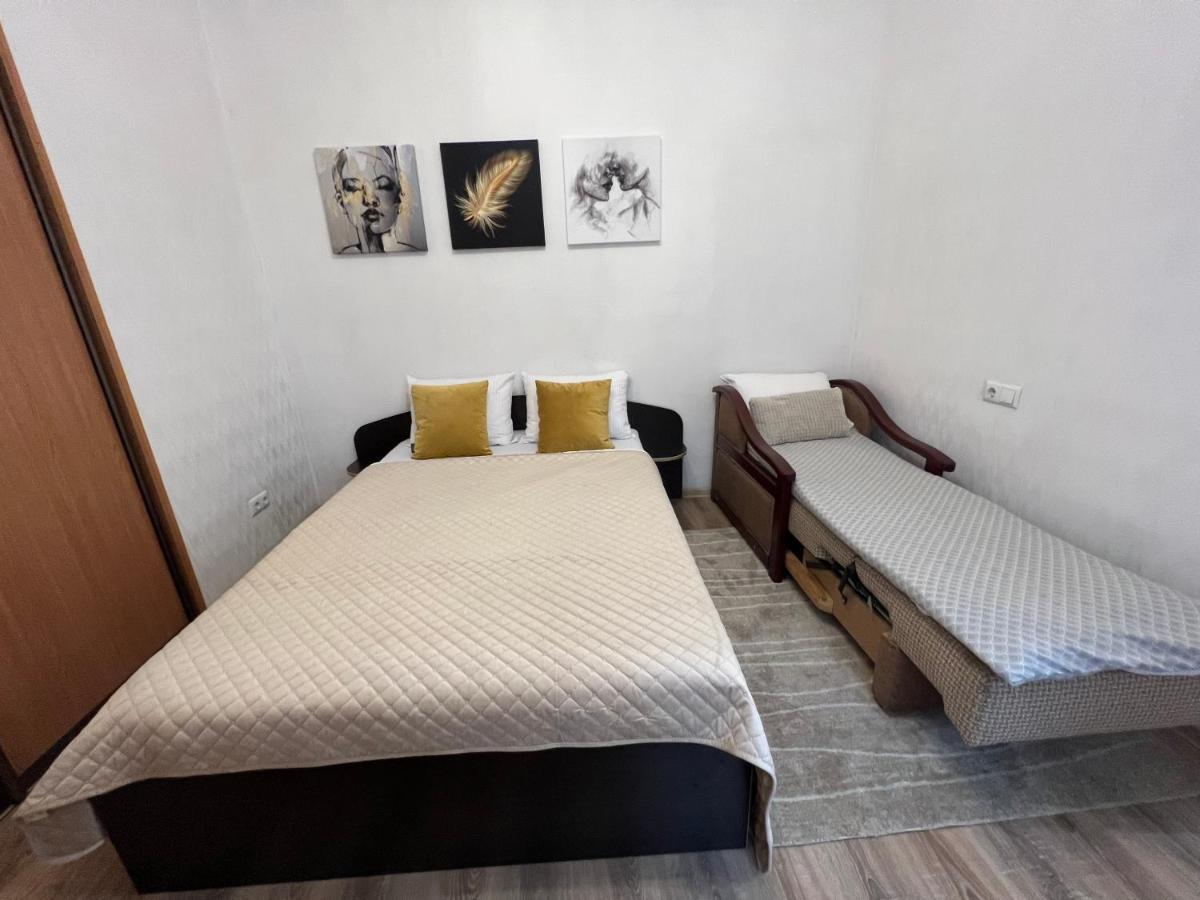 Cozy Apartment Near The Lviv National Opera Екстериор снимка