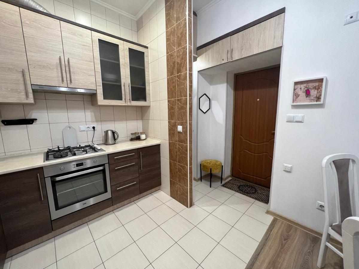 Cozy Apartment Near The Lviv National Opera Екстериор снимка