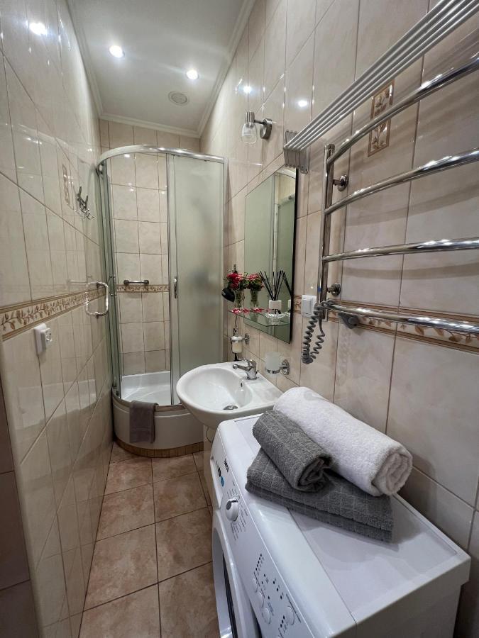 Cozy Apartment Near The Lviv National Opera Екстериор снимка