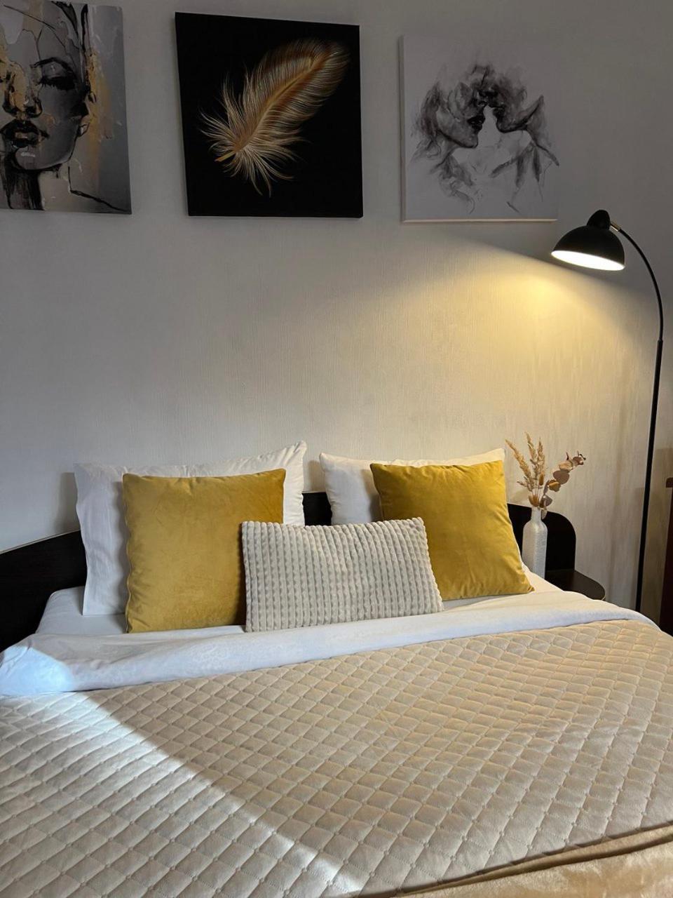 Cozy Apartment Near The Lviv National Opera Екстериор снимка