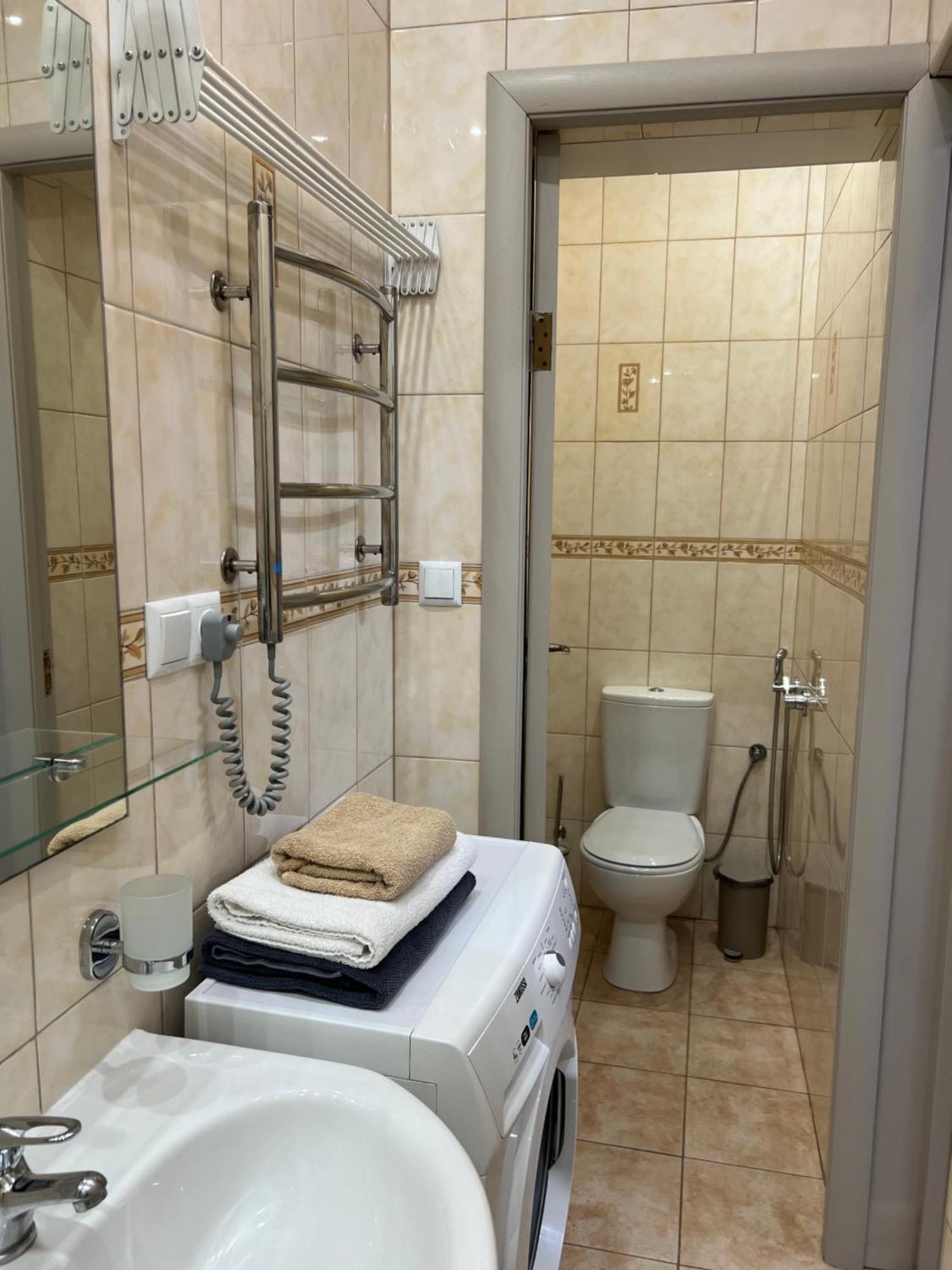 Cozy Apartment Near The Lviv National Opera Екстериор снимка